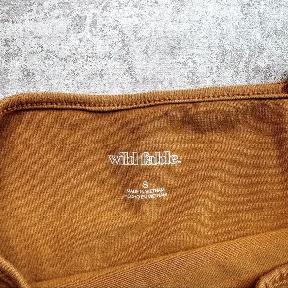 Wild Fable Yellow Spaghetti Strap Crop Tank Size Small - Picture 2 of 4